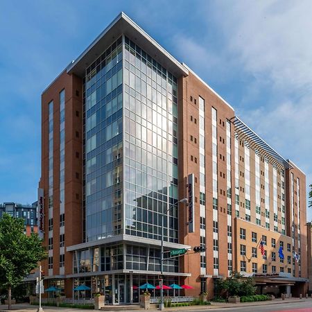Hampton Inn & Suites Madison Downtown Екстериор снимка